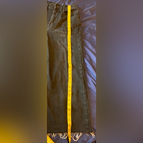 BDG Urban Outfitters Women’s High Waisted Black Jeans. Hem.Size 27. SKU 028 - Picture 12 of 12